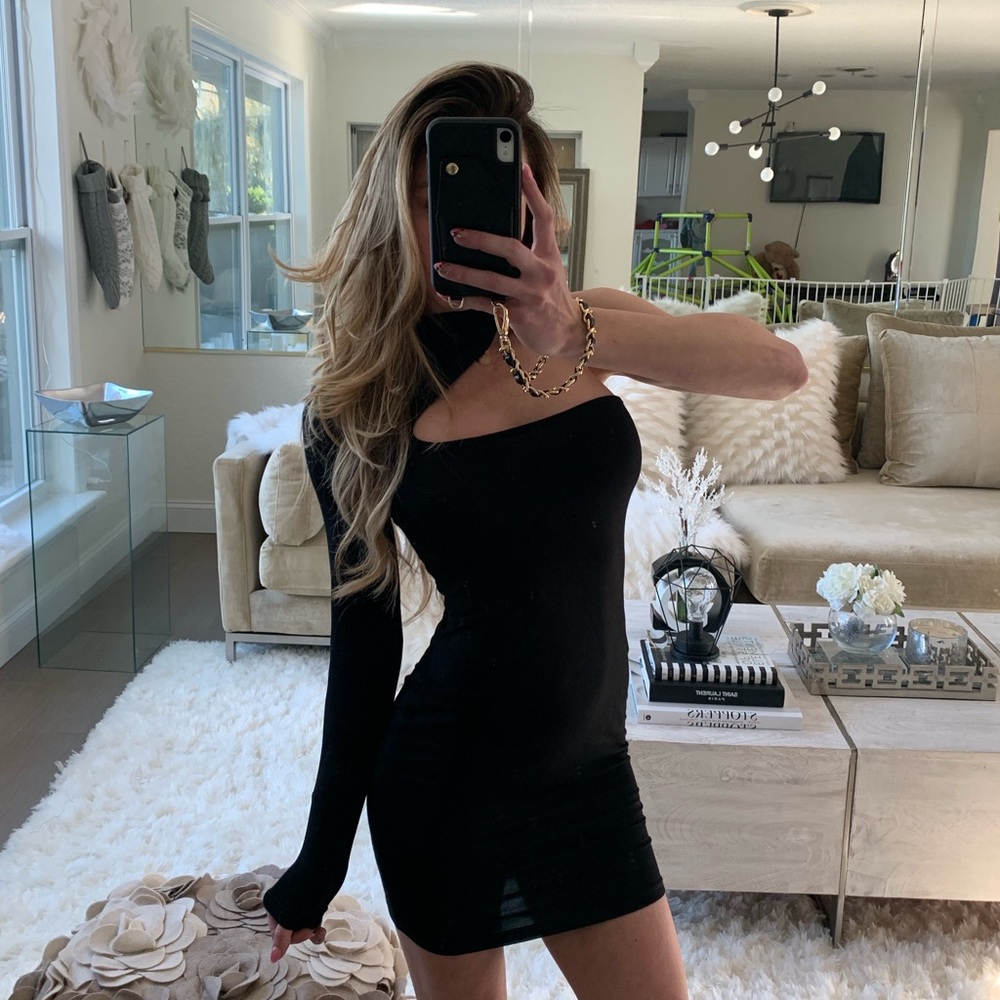 Elegant Black One-Shoulder Dress